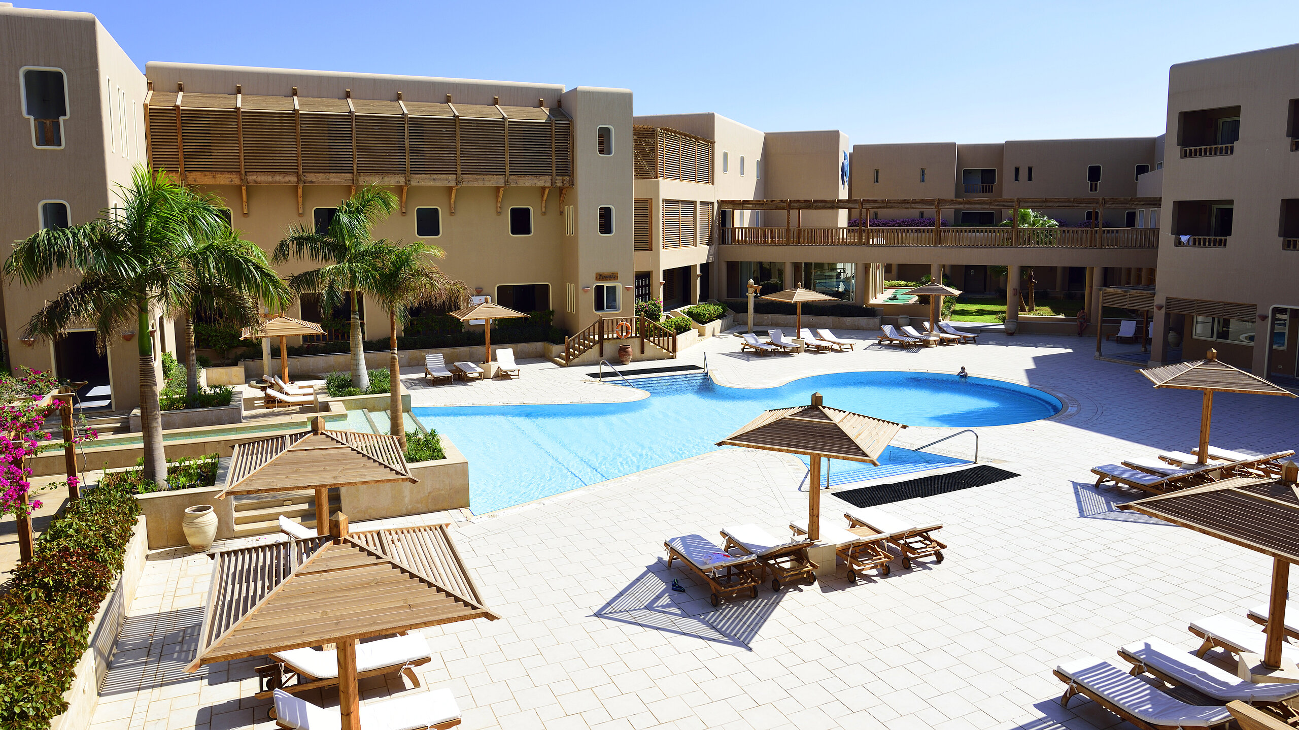 Breakers Pool
